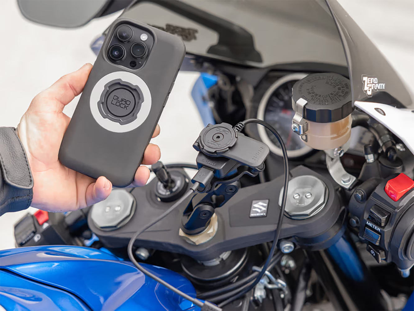 PUNJAČ QUAD LOCK ZA MOTOR USB - Slika 3