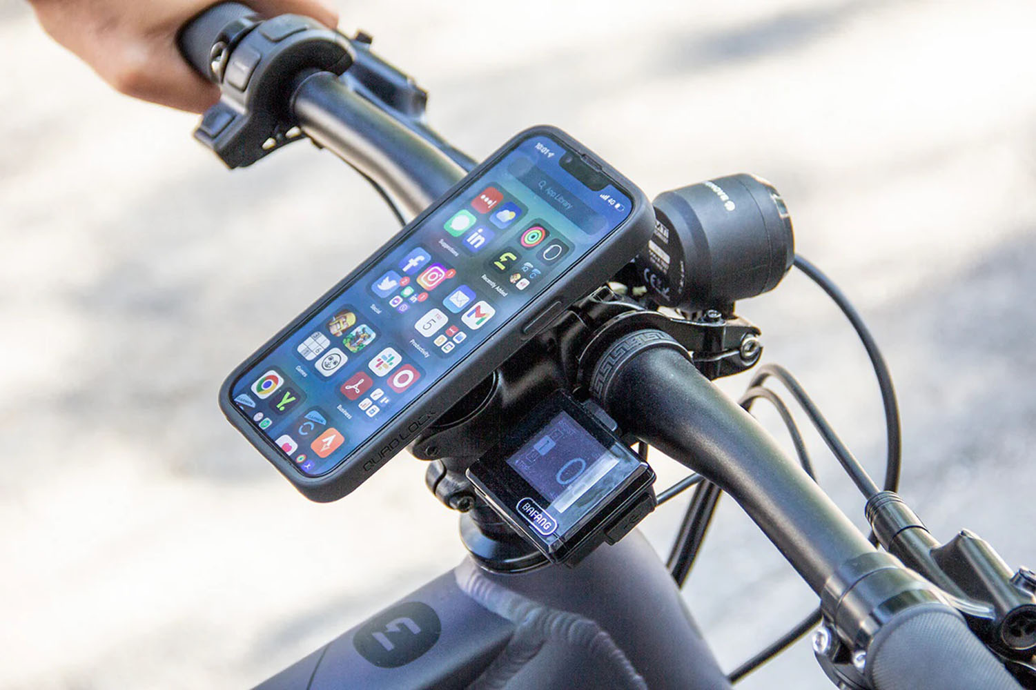 NOSAČ ZA TELEFON QUAD LOCK NA GUVERNAL BICIKLA PRO - Slika 4