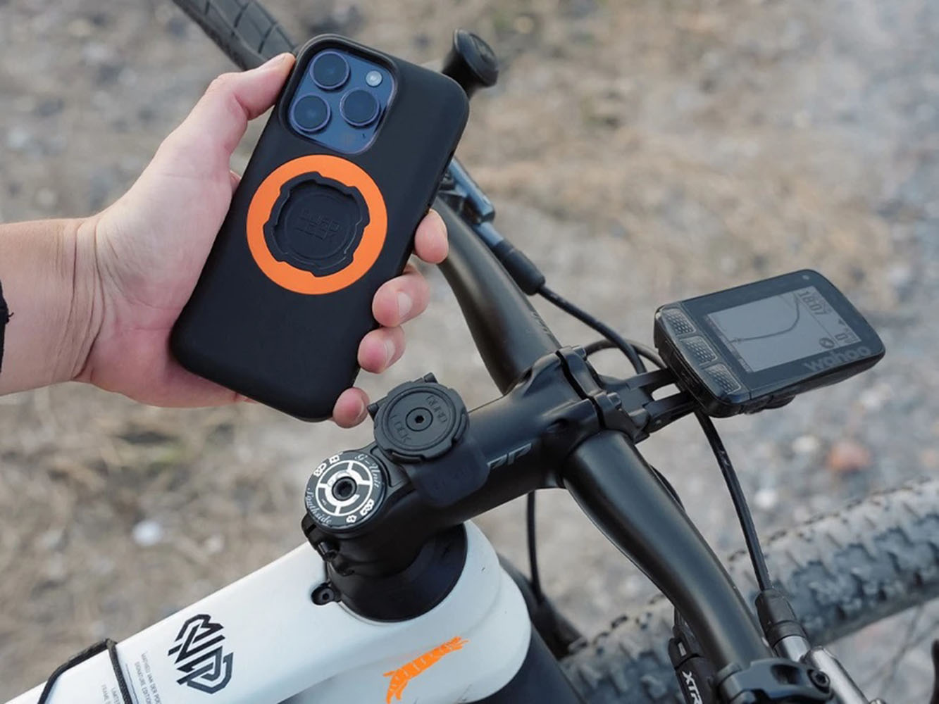 MASKA ZA TELEFON QUAD LOCK MAG iPhone - Slika 7